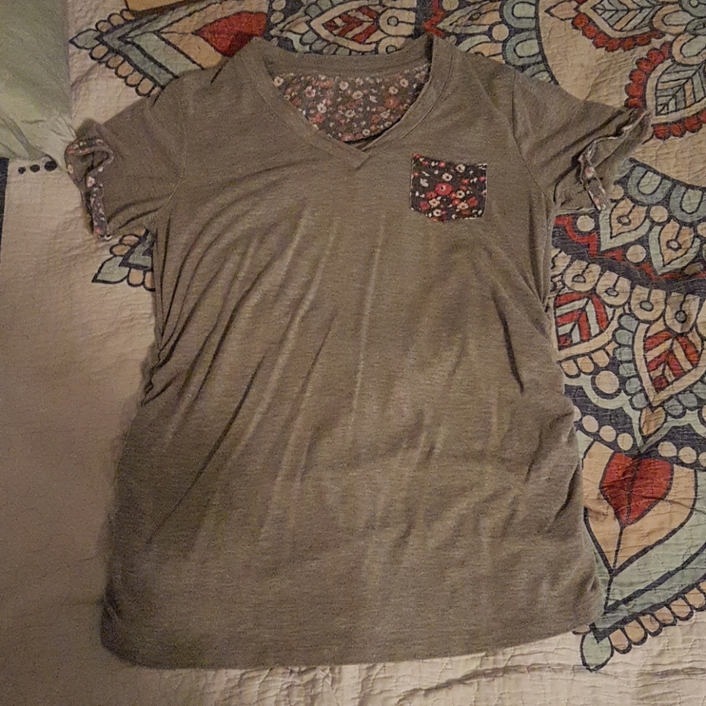Grey maternity shirt